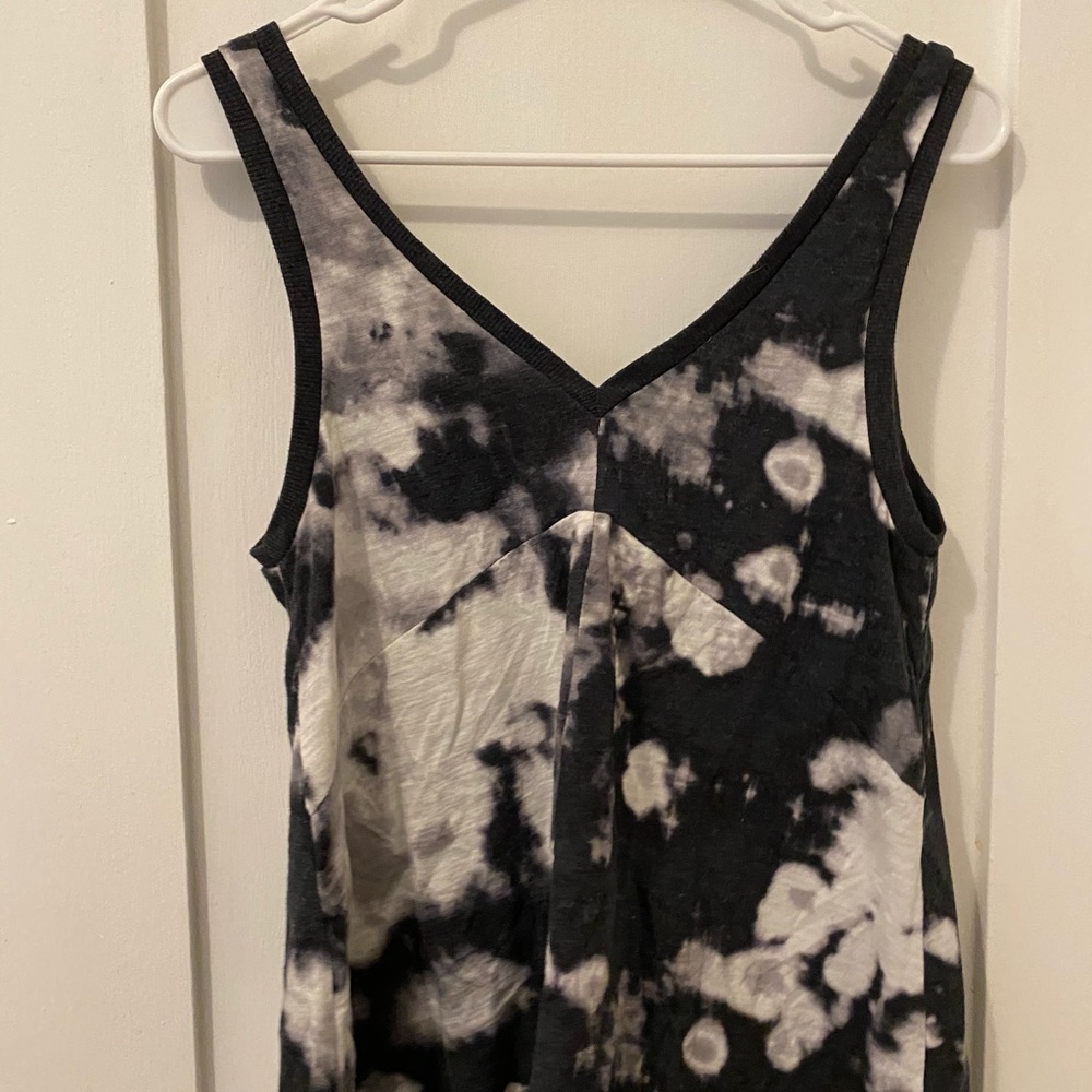 Tank top - Picture 2 of 3